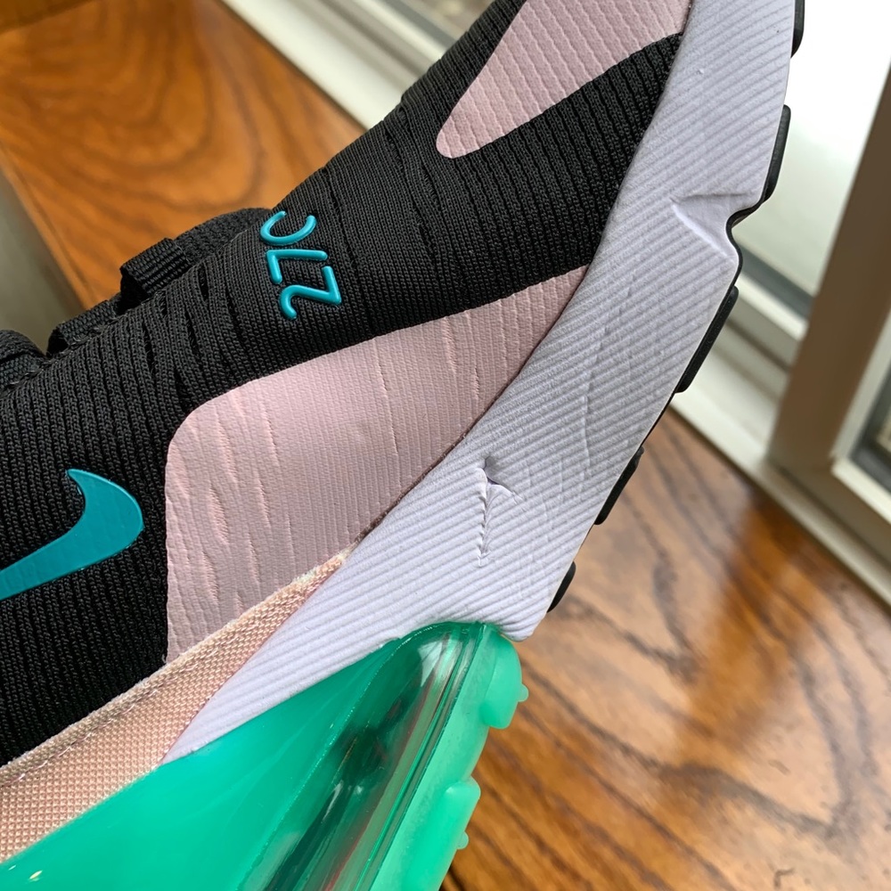 Nike Air Max 270 - Picture 7 of 7